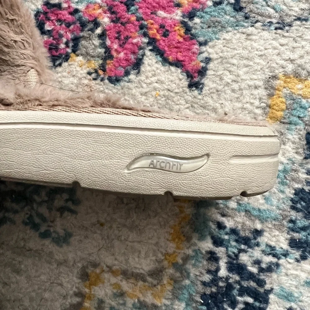 Skechers GoLounge Fluffy Slippers - Picture 4 of 5